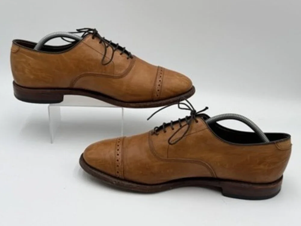 Allen Edmonds Fifth Avenue Men's Size 9 3E Leather Cap-Toe Oxfords  Walnut